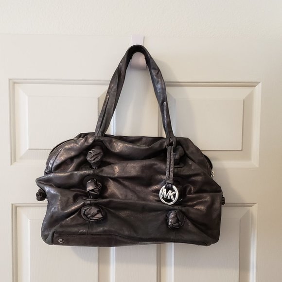Michael Kors gray/silver leather Zuma shoulder bag - Picture 1 of 13
